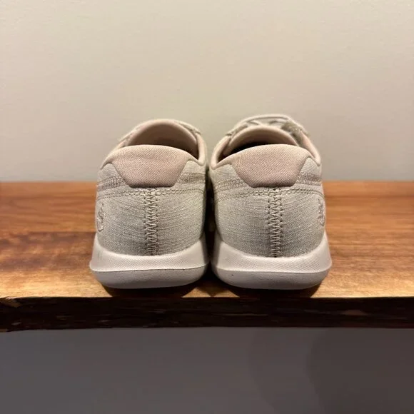 Skechers GO WALK lite isla boat shoe girls size 5.5 - Picture 6 of 6